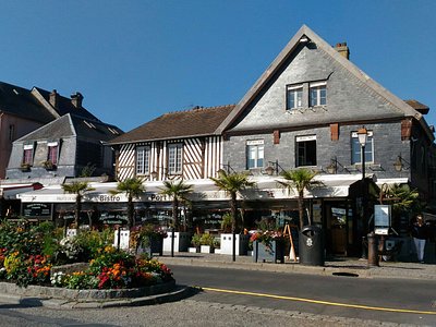 Le fameux plats d'huîtres en entrée - Picture of L'Écailleur, Honfleur -  Tripadvisor