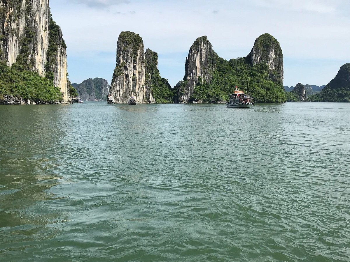 halong castaway tour