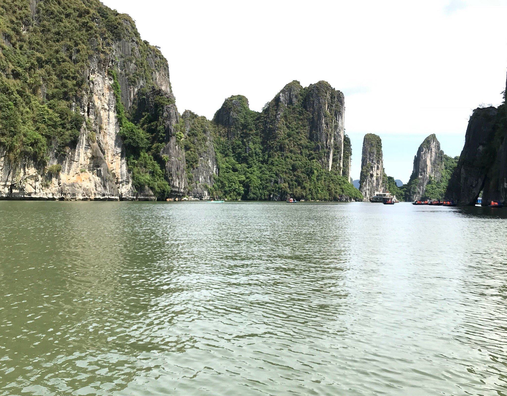 halong castaway tour