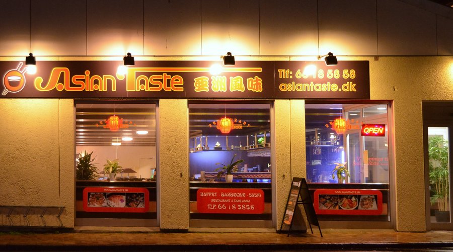 Restauranten om aftenen.