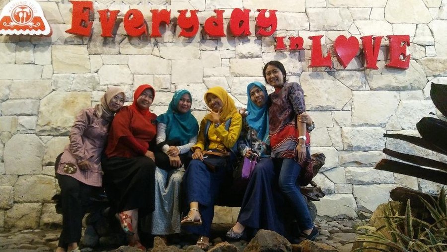 Me & my high school friends - 2018