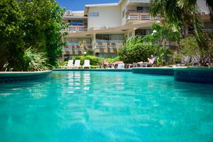 Piscina e praia