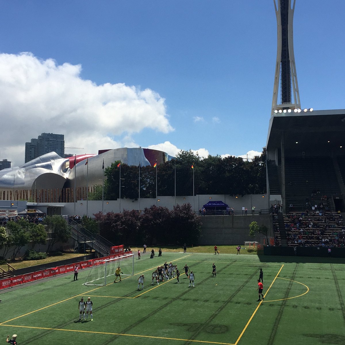 CenturyLink Field review: contacts, seats, places to visit