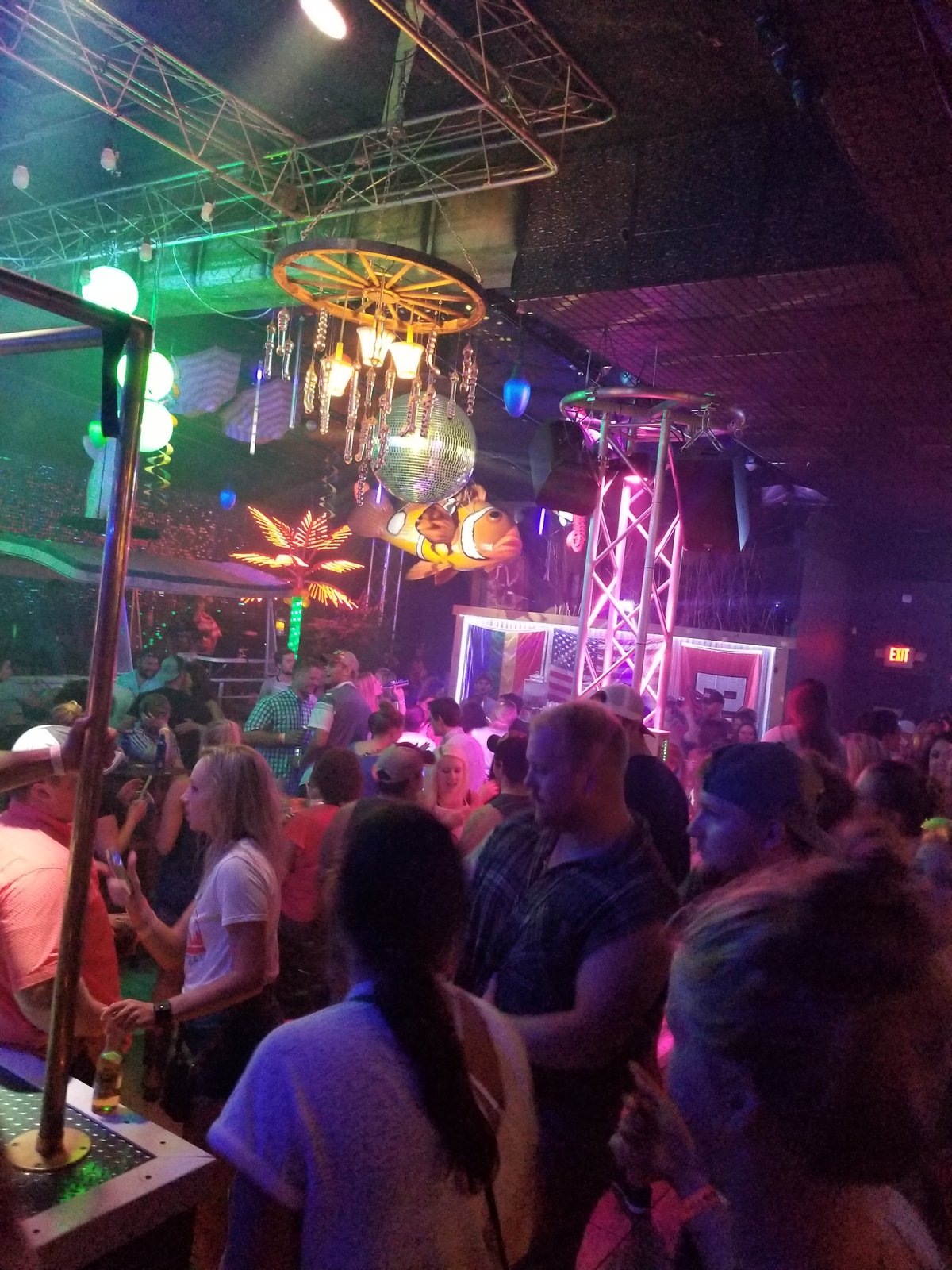 Saddle Up Saloon & Dancehall (Aurora) - 2022 Alles wat u moet weten 
