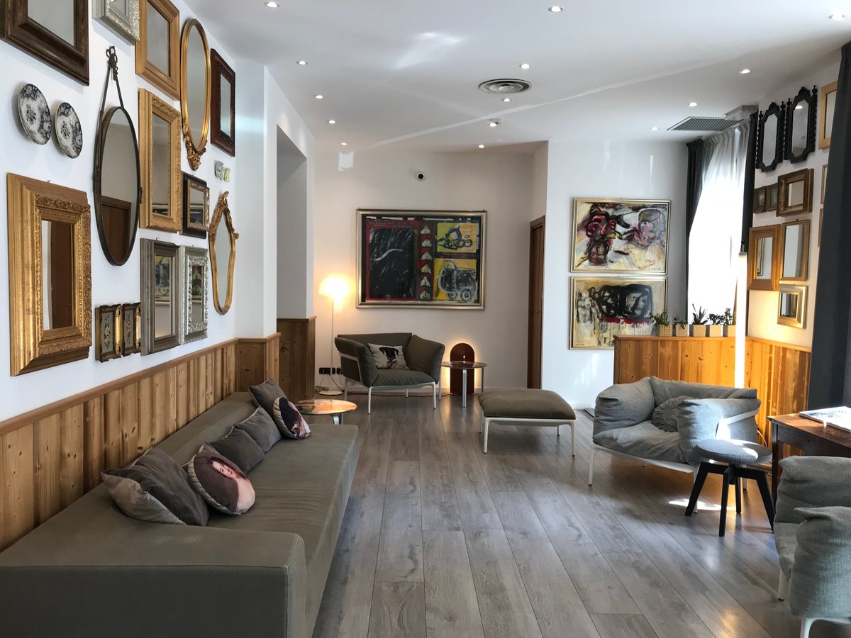 Hotel Bernina Coffee Shop: Pictures & Reviews - Tripadvisor