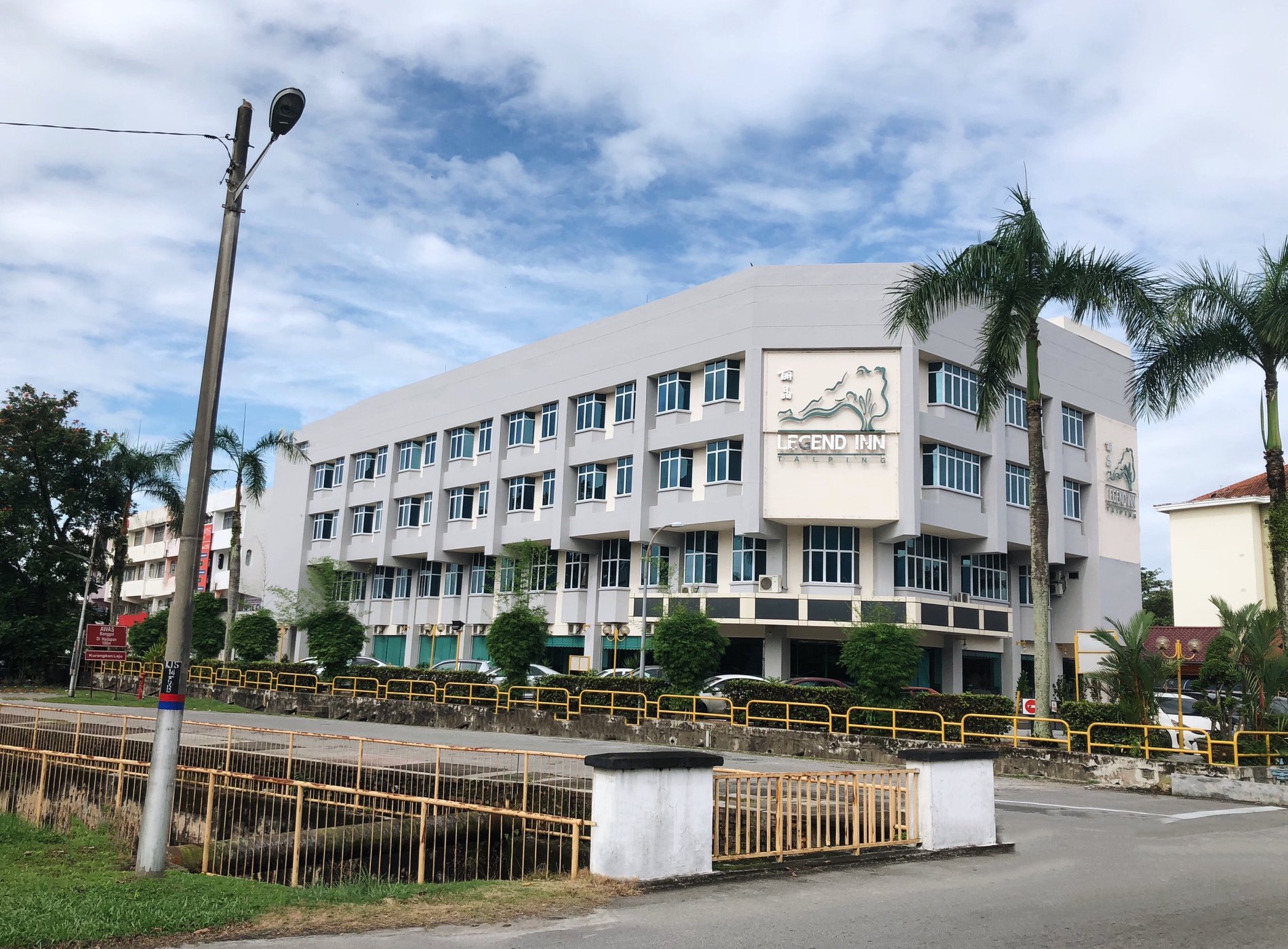 Legend Inn hotel by null