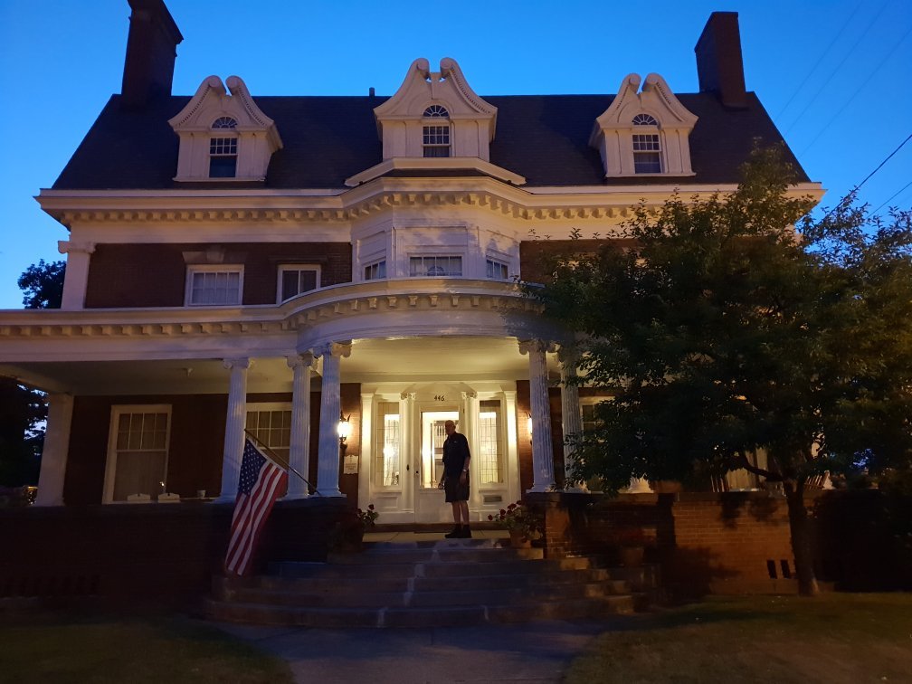 THE EMERY HOUSE - B&B Reviews (Muskegon, MI)