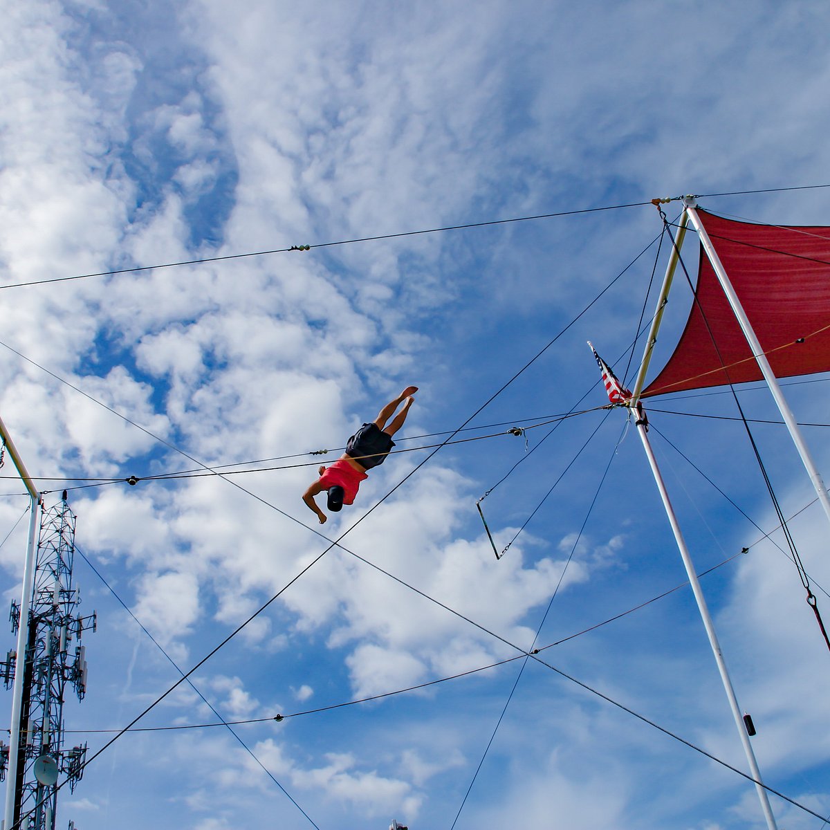 Flying trapeze. Летающая трапеция. Trapeze Rig. Fly from a Trapeze.