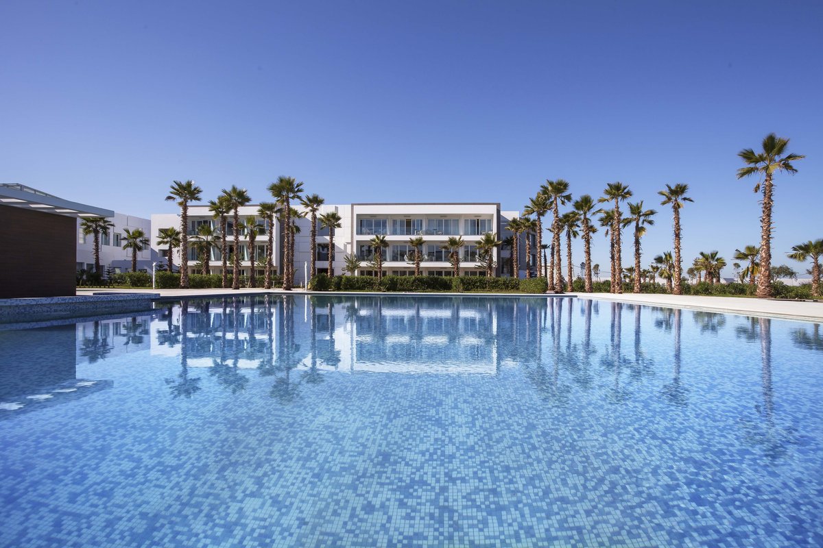 Avis et photos de la piscine de l'Vichy Célestins Spa Hôtel Casablanca ...