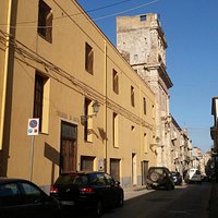 Il collegio e la chiesa attigua