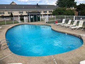 Pool & Beach