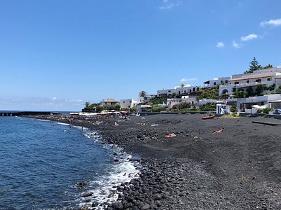 Stromboli or Russian roulette tourism