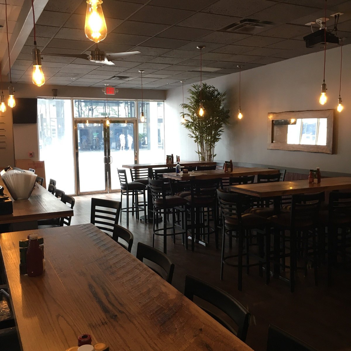 THE PINT AND BREW DOWNTOWN TAMPA - Menu, Prices & Restaurant Reviews ...