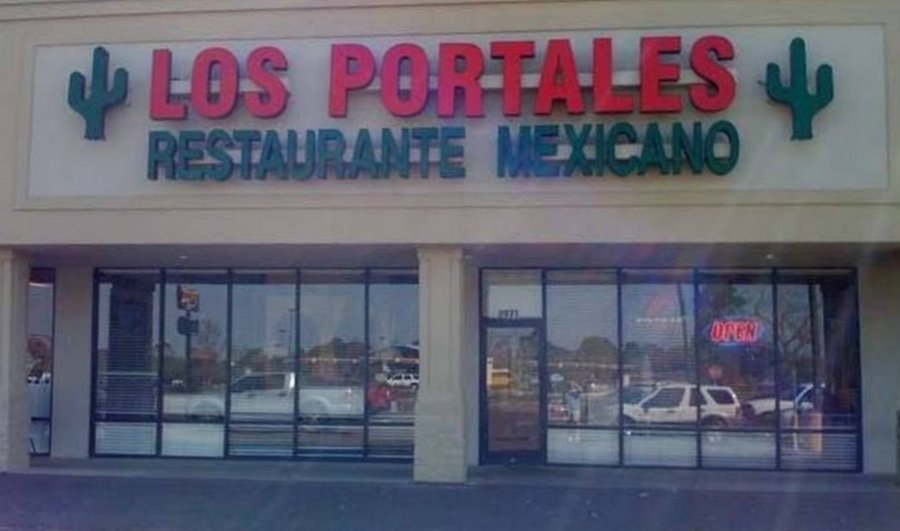 Los Portales