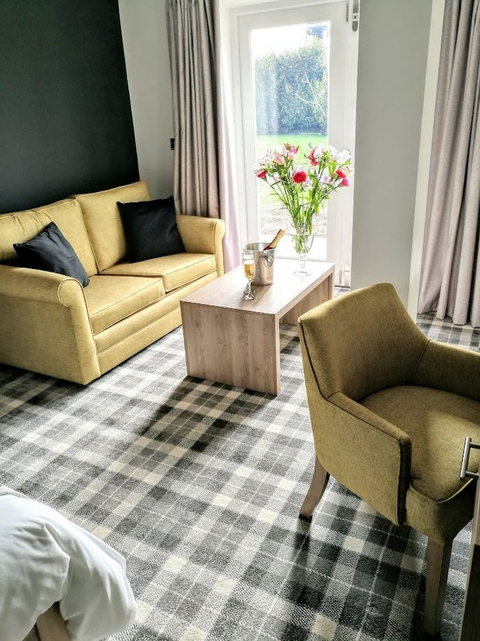 The Piebald Inn Rooms: Pictures & Reviews - Tripadvisor - The Piebald Inn Four In A Bed