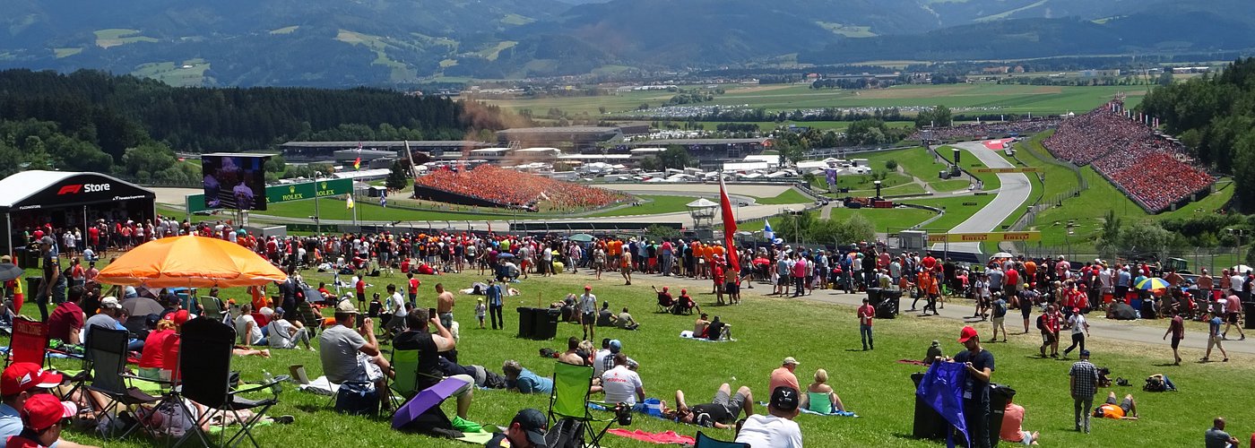 View over the circuit from the hill behind turn 3