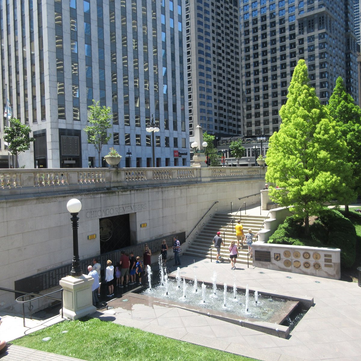 Vietnam Veterans Fountain (Chicago) - All You Need to Know BEFORE You Go