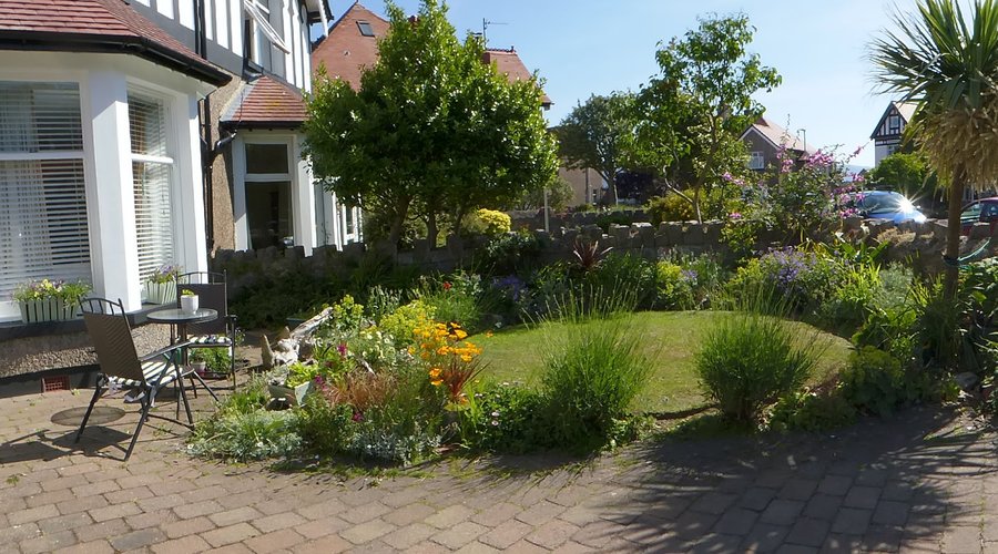  The front garden and parking area at Lymehurst B&B