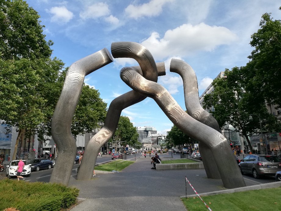 Berlin Sculpture (Broken Chain): All You Need to Know