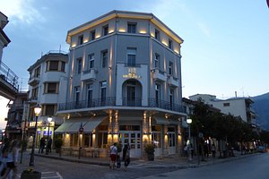 Hotel Metropolis in Ioannina, image may contain: City, Street, Urban, Hotel
