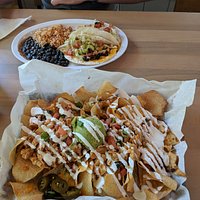 nachos & tacos