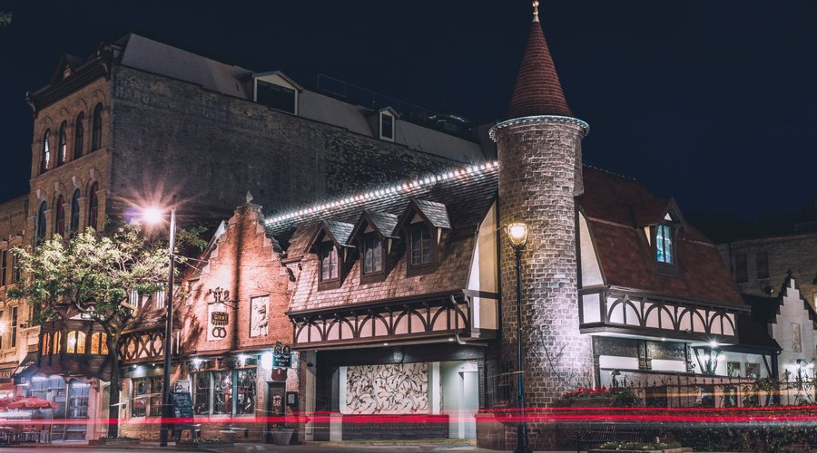 Mader's Restaurant