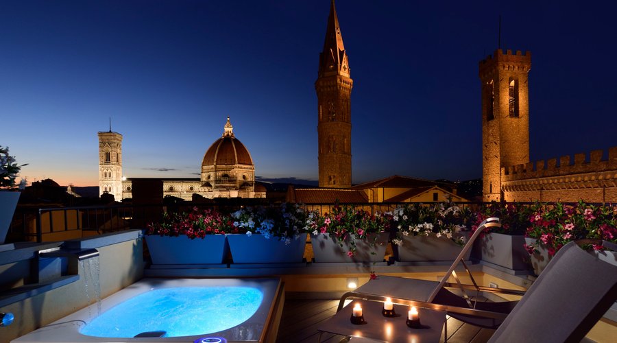 Presidential suite - night view