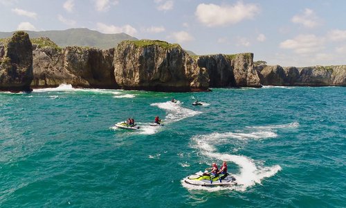 Ruta de motos de agua por los acantilados