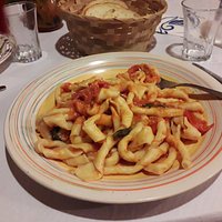 "sagne incannulate " pomodorini e ricotta forte