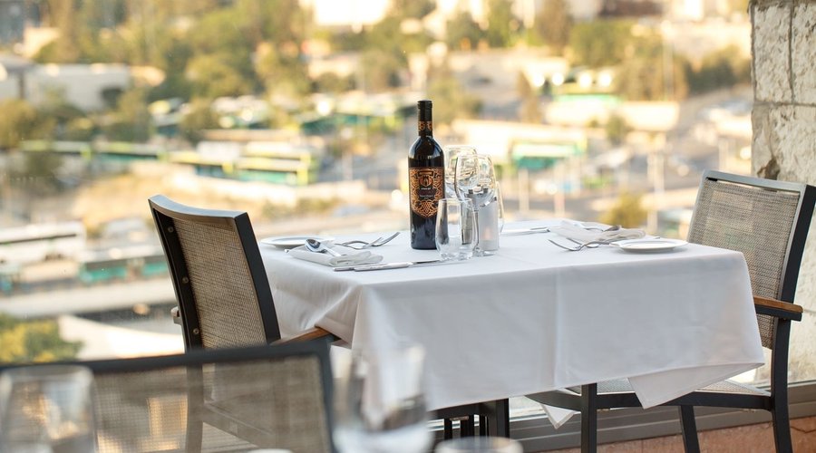 skyline restaurant offering a magnanimous view with a chef culinary amazing adventure best kkkkk