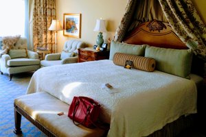 Room & Suite