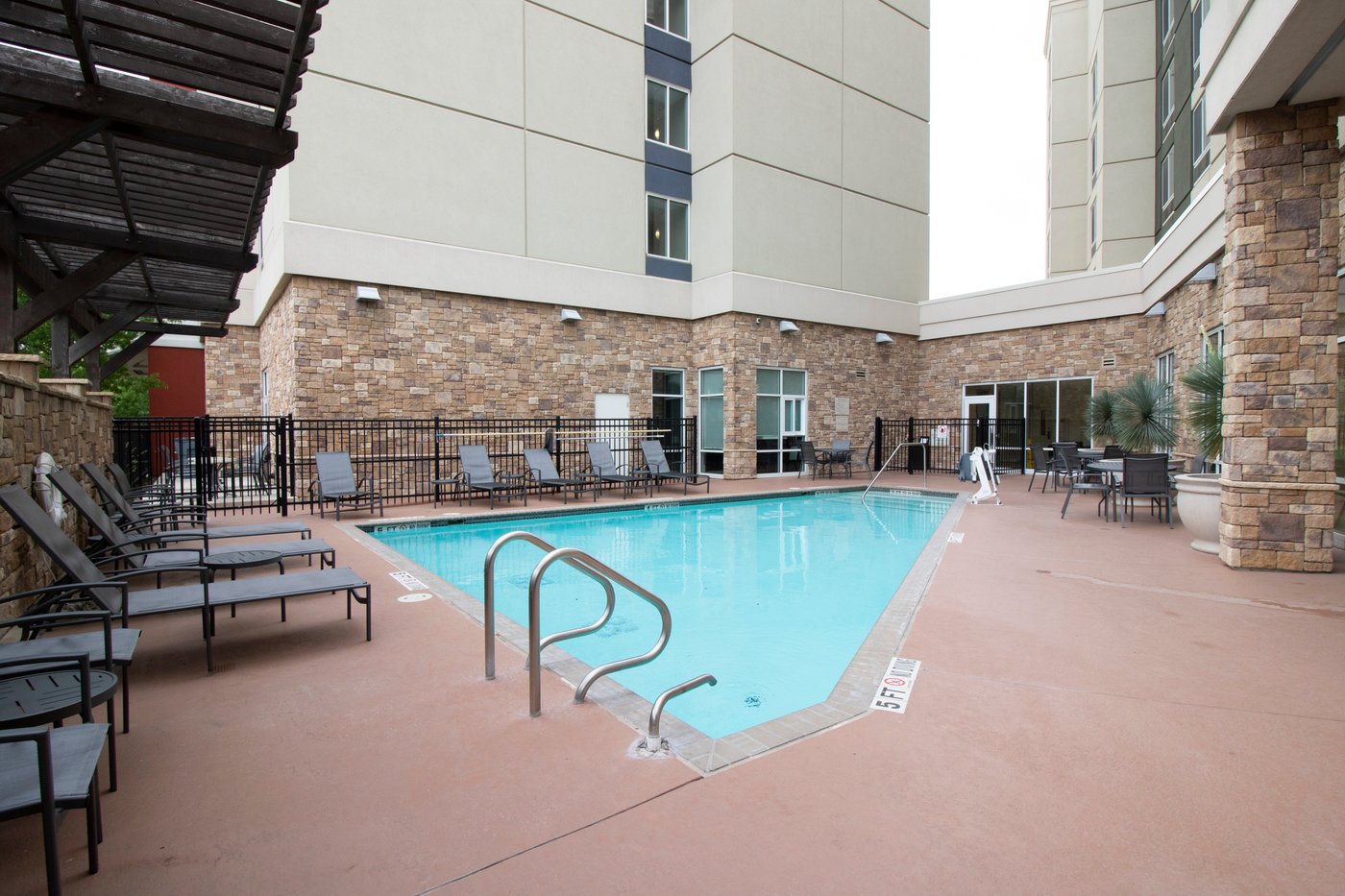 SPRINGHILL SUITES SAN ANTONIO ALAMO PLAZA/CONVENTION CENTER - Prices ...