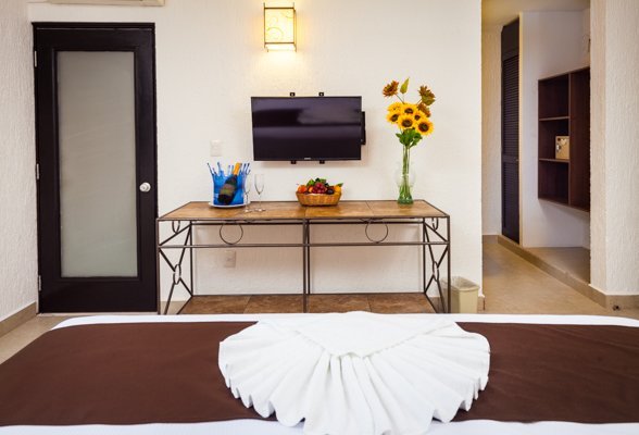 TUKAN HOTEL - PLAYA DEL CARMEN $43 ($̶6̶9̶) - Updated 2023 Prices & Reviews  - Riviera Maya, Mexico