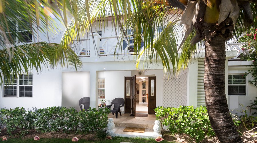 Beautiful Entrance to your Private Home!