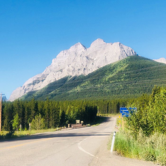 HI-Kananaskis Wilderness Hostel - UPDATED Prices, Reviews & Photos