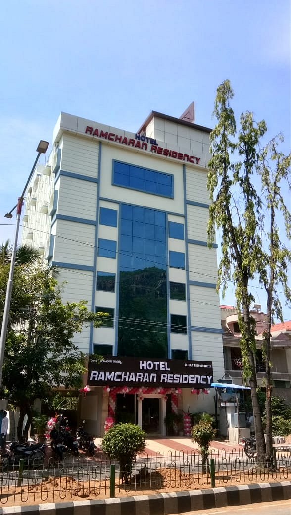 ramcharan guest house