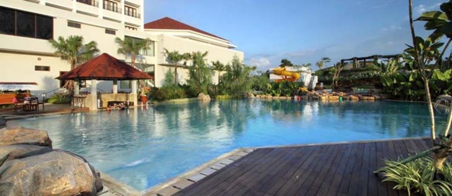 SUTANRAJA RESORT & CONVENTION CENTER (Manado, Indonesia) - Opiniones Y ...