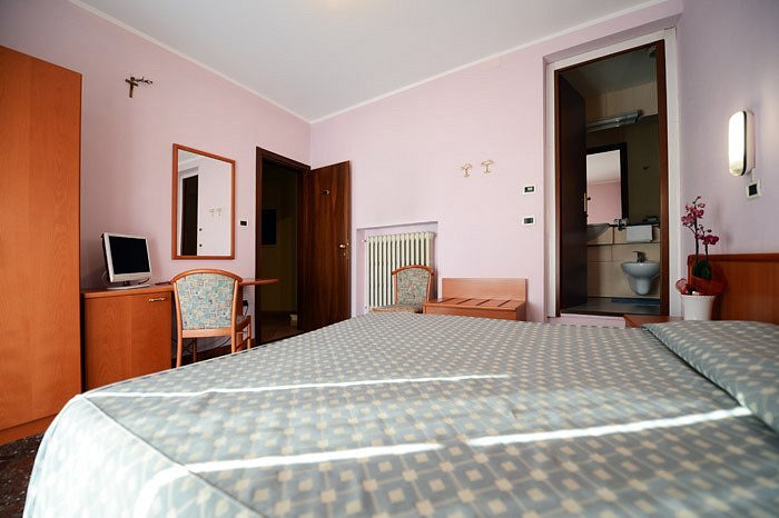 Venaria Reale Hotels: 58 Cheap Venaria Reale Hotel Deals, Italy