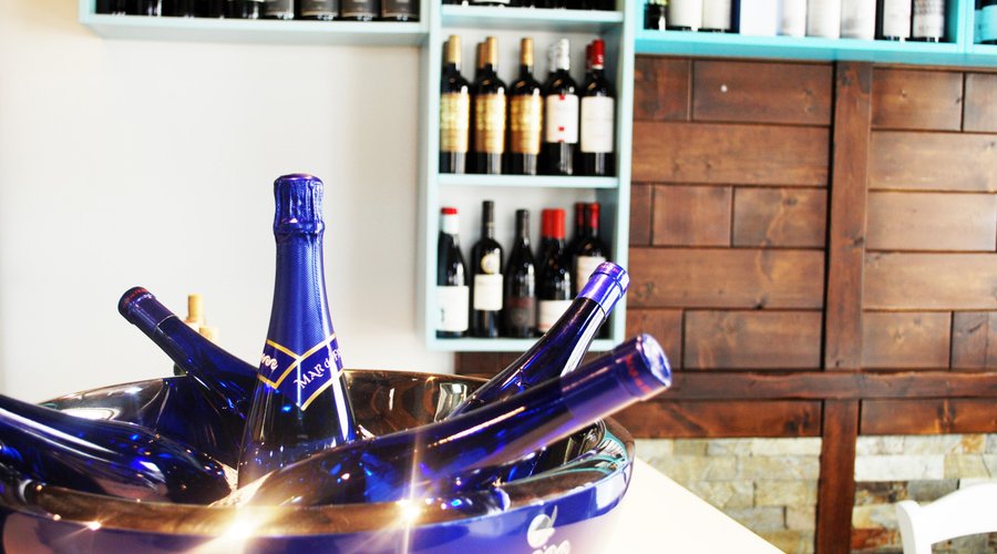 Tenemos una gran variedad de buenos vinos para todos los gustos.