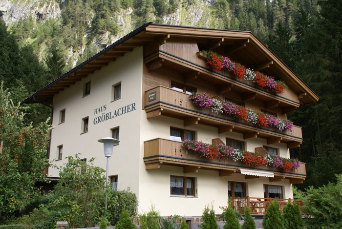 Mayrhofen Wood shop