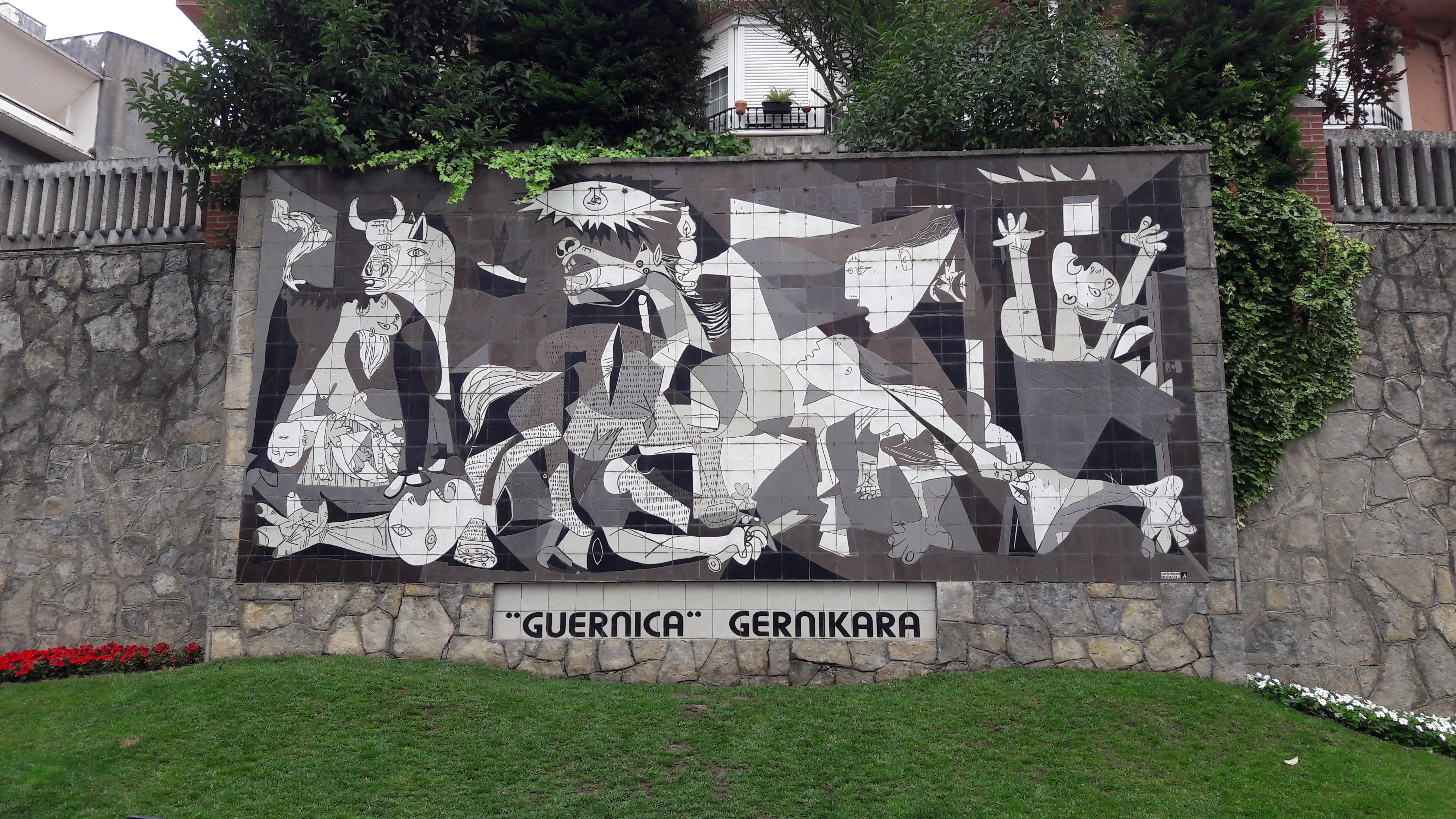 Mural del Guernica de Picasso - All You Need to Know BEFORE You Go (2024)