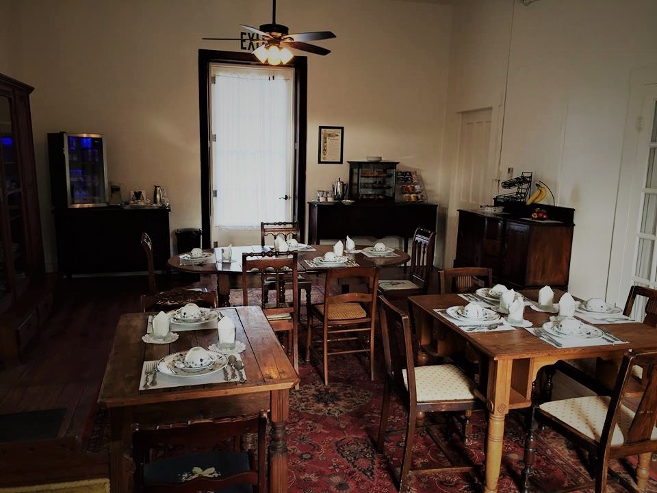 Landmark Inn State Historic Site - B&b Reviews (castroville, Tx)