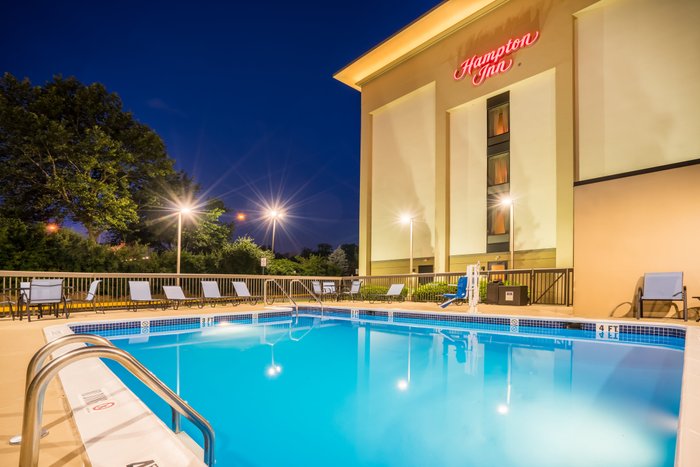 Hampton Inn Philadelphia/Plymouth Meeting Pool: Pictures & Reviews ...