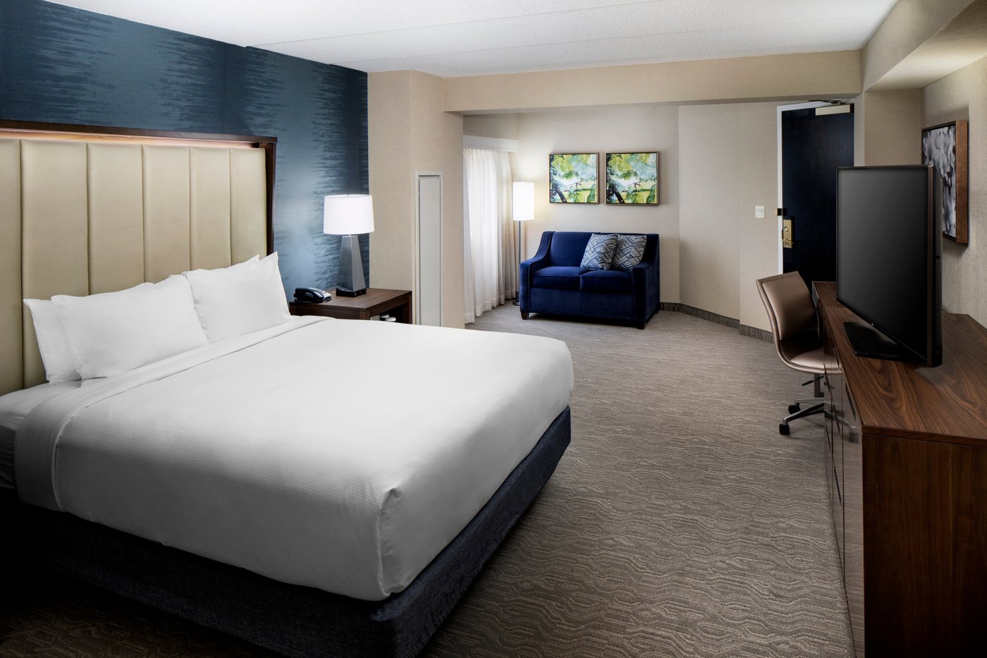 DOUBLETREE BY HILTON NASHUA $180 ($̶2̶1̶9̶) - Updated 2022 Prices ...