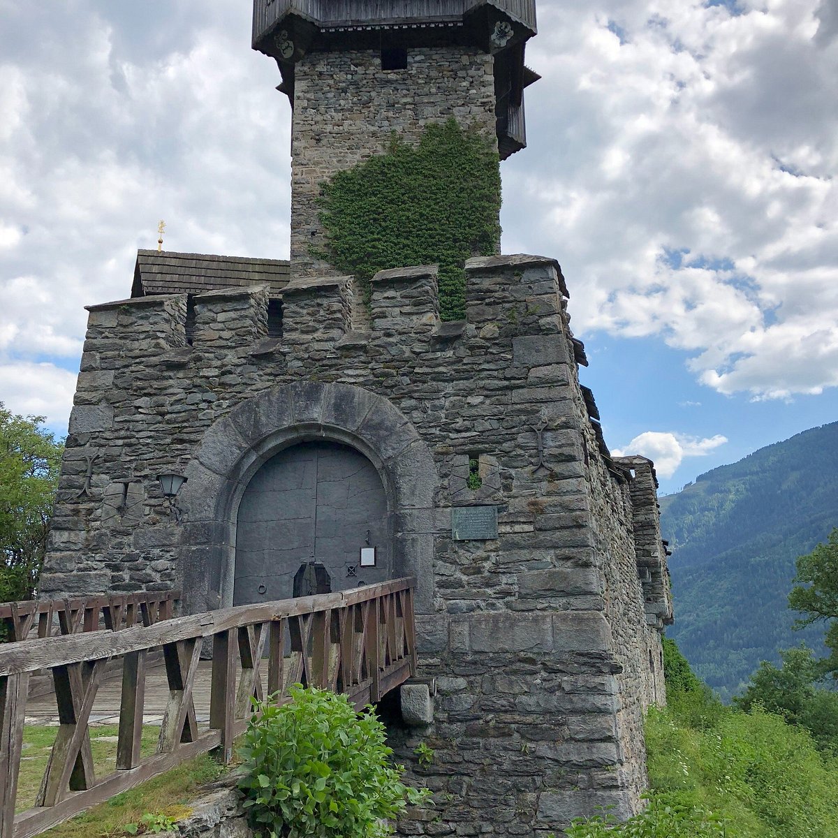 can you tour falkenstein castle