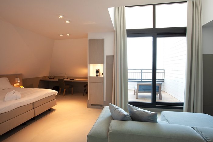 Strandhotel Cadzand Rooms: Pictures & Reviews - Tripadvisor