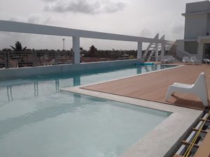 Piscina e praia