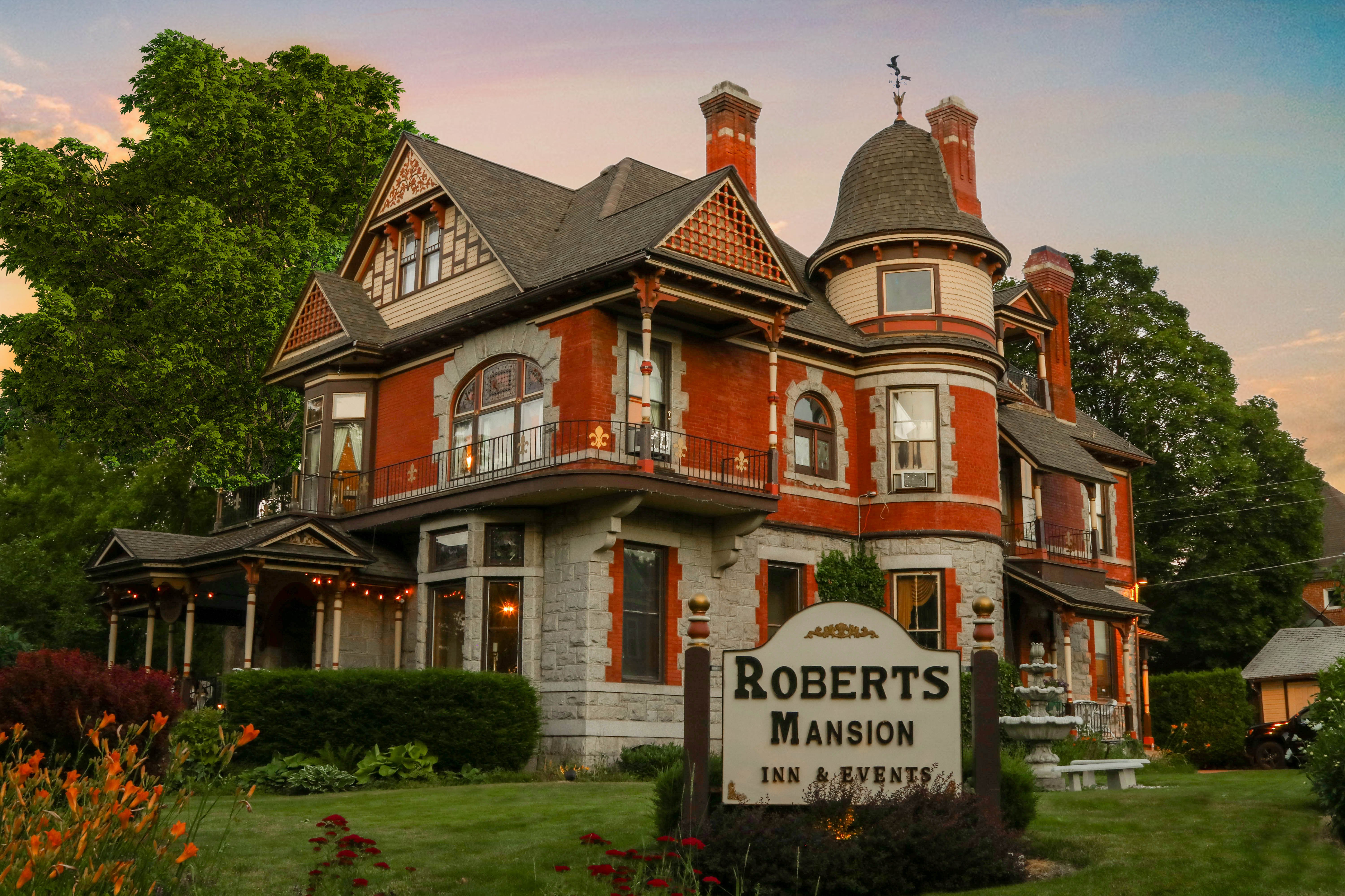 ROBERTS MANSION INN & EVENTS - B&B Reviews (Spokane, WA)