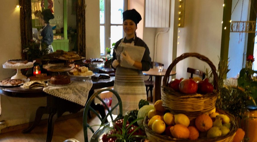 Yasemi Cosy cafe-bistrot in Plaka: Breakfast Buffet