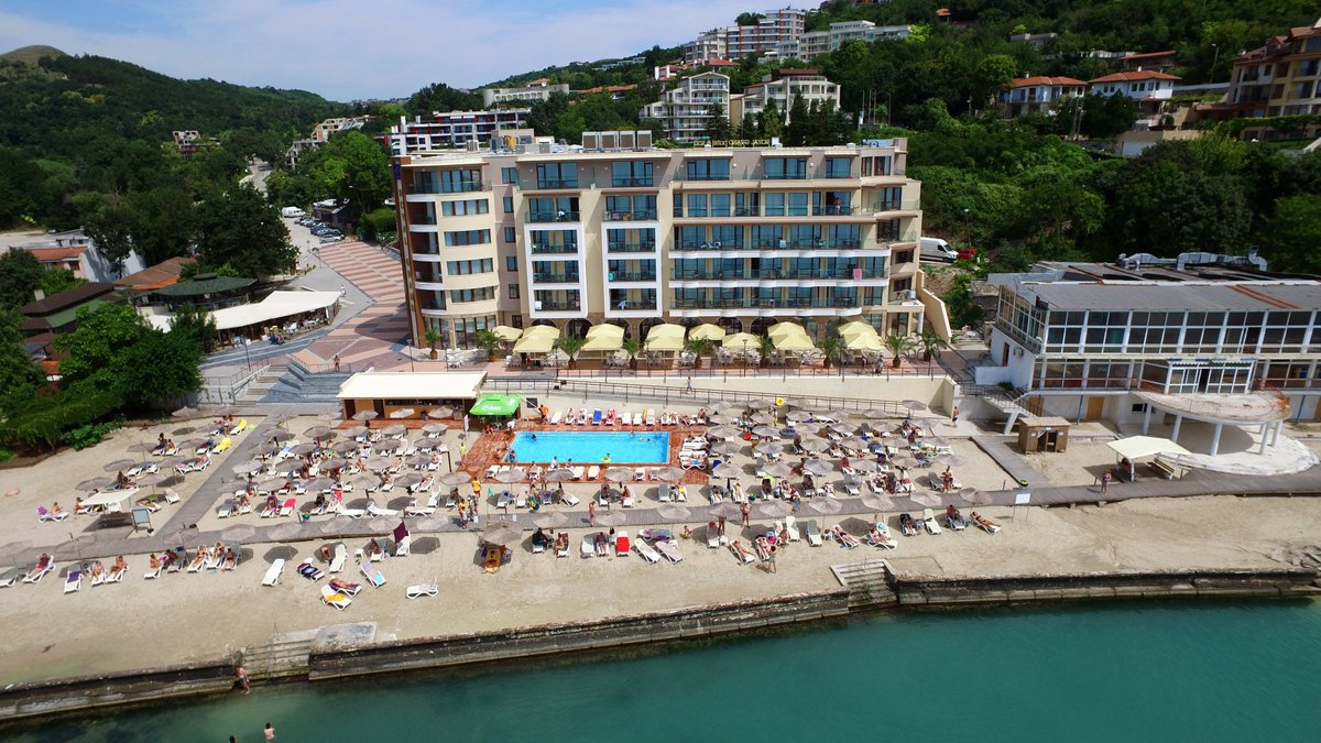 ROYAL GRAND HOTEL AND SPA - ALL INCLUSIVE - Prices & Reviews (Kavarna ...